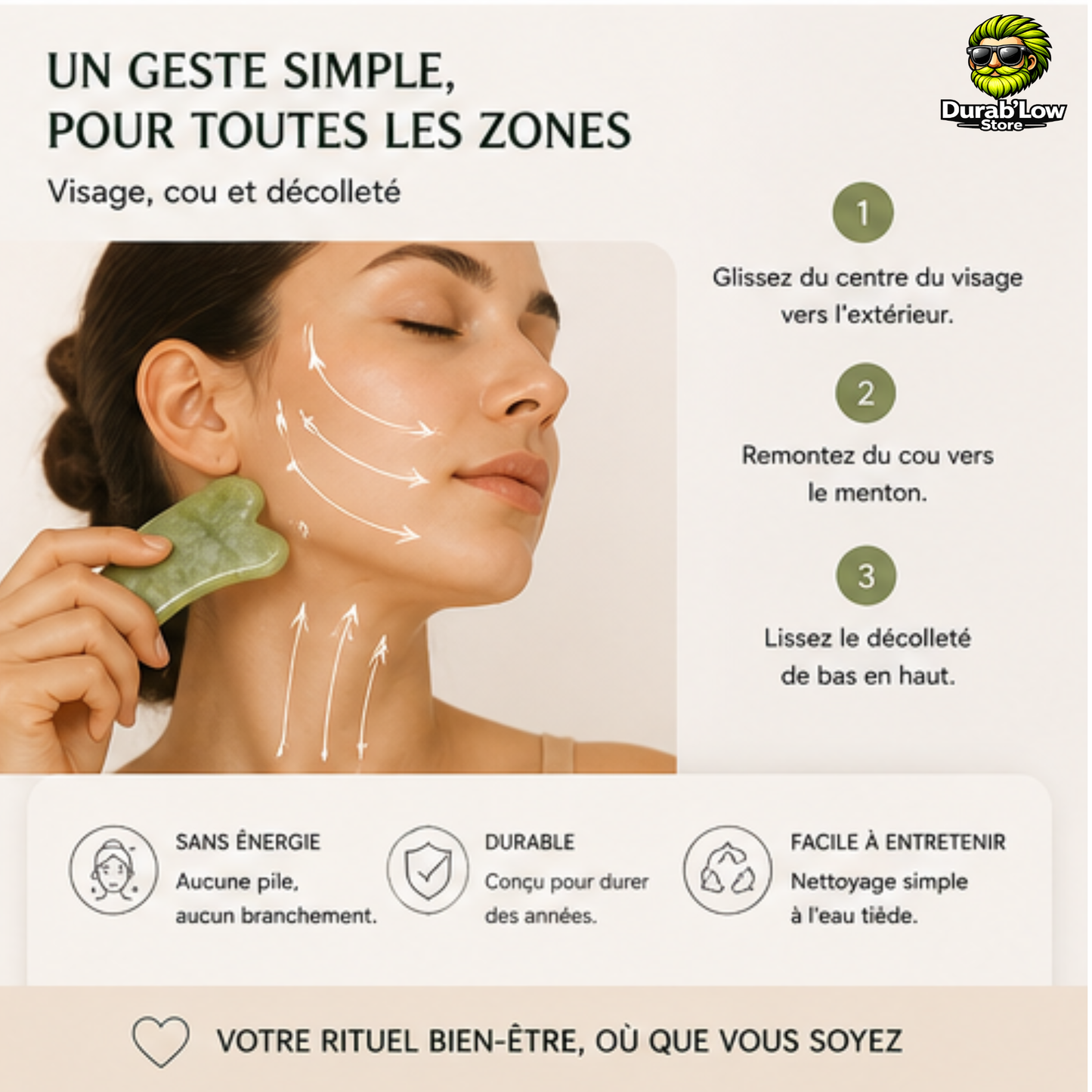 Une femme se masse la joue avec un Gua Sha. Explications sur les gestes à adopter.