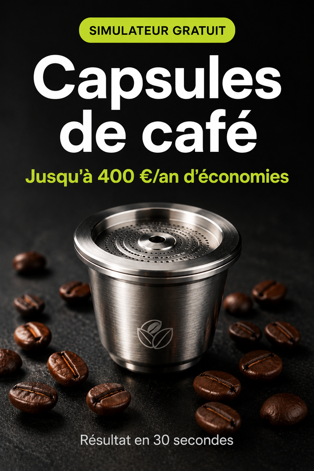 Une capsule café réutilisable en inox avec des grains de café à côté.